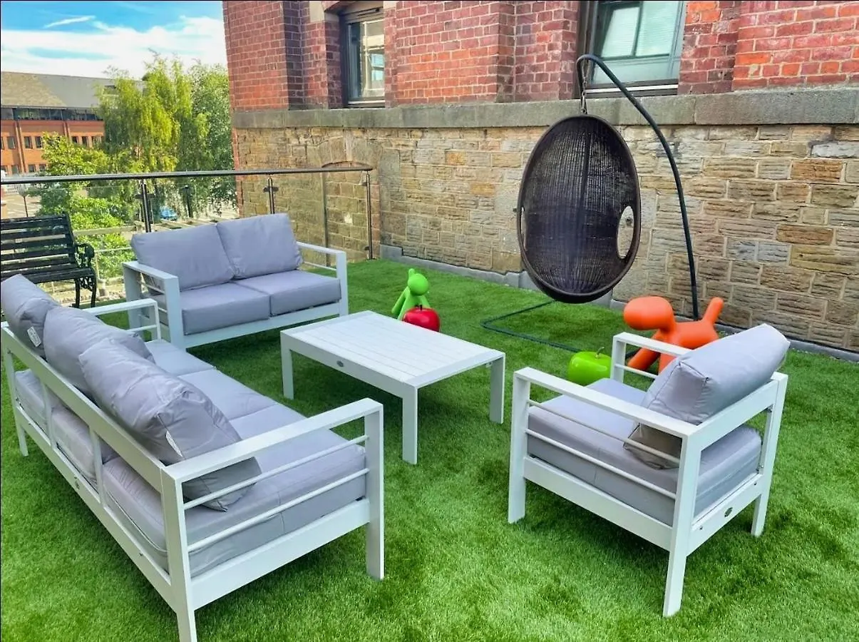 Historic Clock Tower Apartment With Rooftop Terrace And Free Secure Parking Sheffield