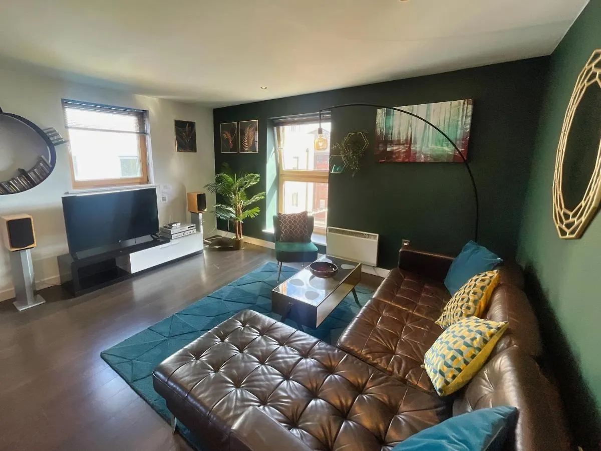 Historic Clock Tower Apartment With Rooftop Terrace And Free Secure Parking Sheffield United Kingdom